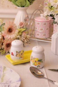 Yellow Spice Shaker - Image 3
