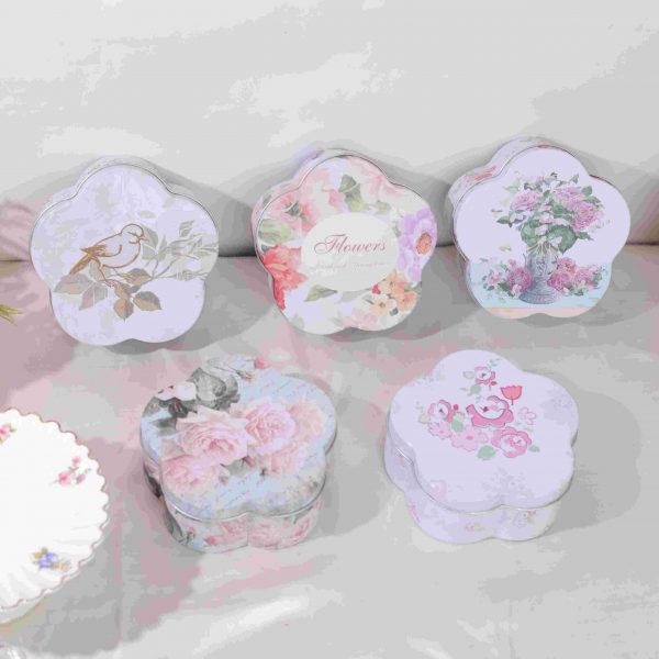 Vintage Flower-Shaped Tin Box Assorted Floral Prints ( Pack of 4 )