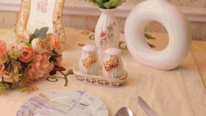 Crunchy Salt and Pepper Shaker - Image 4