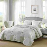 King Size Quilt Set, 3-Piece Lightweight Soft Patchwork Bedspread Coverlet (104x90 inches) Plaid Bedding Set with Pillow Shams, Gray Green Plaid Floral - Image 3