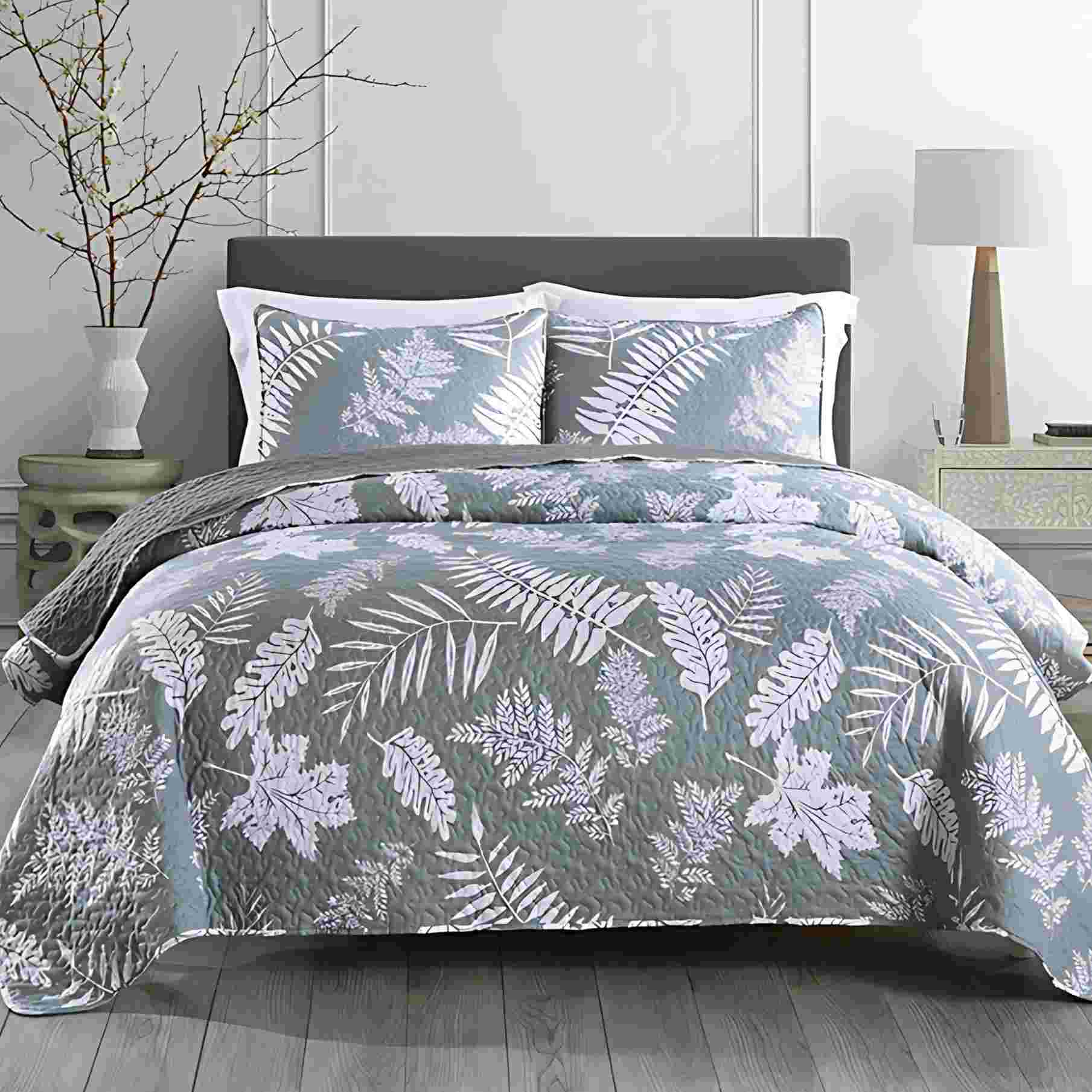 DB2504 (3) King Size Quilt Set, 3-Piece Lightweight Soft Bedspread Coverlet (104x90 in) with 2 Pillow Shams (20x36 in) for All Season, Leaf Print - Image 1