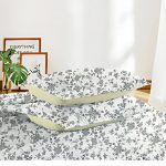 King Size Quilt Set, 3-Piece Lightweight Soft Bedspread Coverlet (104x90 in) with 2 Pillow Shams (20x36 in) for All Season, Floral with cream - Image 3