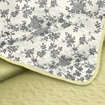 King Size Quilt Set, 3-Piece Lightweight Soft Bedspread Coverlet (104x90 in) with 2 Pillow Shams (20x36 in) for All Season, Floral with cream - Image 2