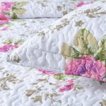 King Size Quilt Set, 3-Piece Lightweight Soft Bedspread Coverlet (104x90 in) with 2 Pillow Shams (20x36 in) for All Season,Rose Floral Print - Image 7