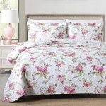 King Size Quilt Set, 3-Piece Lightweight Soft Bedspread Coverlet (104x90 in) with 2 Pillow Shams (20x36 in) for All Season,Rose Floral Print - Image 2