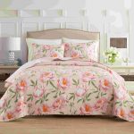 King Size Quilt Set, 3-Piece Lightweight Soft Full Size Summer Quilt Reversible Bedspread Coverlet (104x90 inches) Bedding Set with 2 Pillow Shams, Pink Peony Flower Print