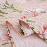 King Size Quilt Set, 3-Piece Lightweight Soft Full Size Summer Quilt Reversible Bedspread Coverlet (104x90 inches) Bedding Set with 2 Pillow Shams, Pink Peony Flower Print - Image 2