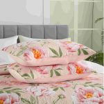 King Size Quilt Set, 3-Piece Lightweight Soft Full Size Summer Quilt Reversible Bedspread Coverlet (104x90 inches) Bedding Set with 2 Pillow Shams, Pink Peony Flower Print - Image 4
