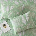 King Size Quilt Set, 3-Piece Lightweight Soft Bedspread Coverlet (104x90 in) with 2 Pillow Shams (20x36 in) for All Season, Light Mint Green Feather - Image 4
