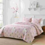King Size Quilt Set, 3-Piece Lightweight Soft Bedspread Coverlet (104x90 in) with 2 Pillow Shams (20x36 in) for All Season, Mauve Flower Print - Image 3