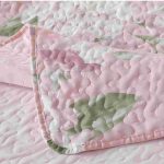 King Size Quilt Set, 3-Piece Lightweight Soft Bedspread Coverlet (104x90 in) with 2 Pillow Shams (20x36 in) for All Season, Mauve Flower Print - Image 2