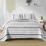 King Size Quilt Set, 3-Piece Lightweight Soft Bedspread Coverlet (104x90 in) with 2 Pillow Shams (20x36 in) for All Season, Full Black Striped