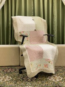 Classy Contemporary Floral Light Brown Quilted Chair Cover/ Sujni � 136-A