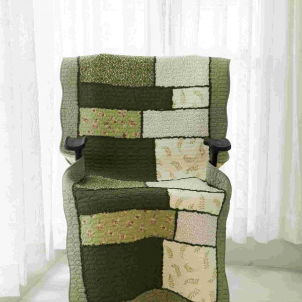 Patterned shade of green quilted chair sujni